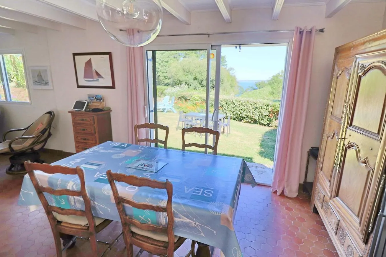 Holiday home 685-Ty Kastel Coz A 50M De La Mer Beuzec-Cap-Sizun France